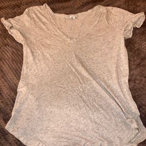 Splendid basic grey V neck 😍